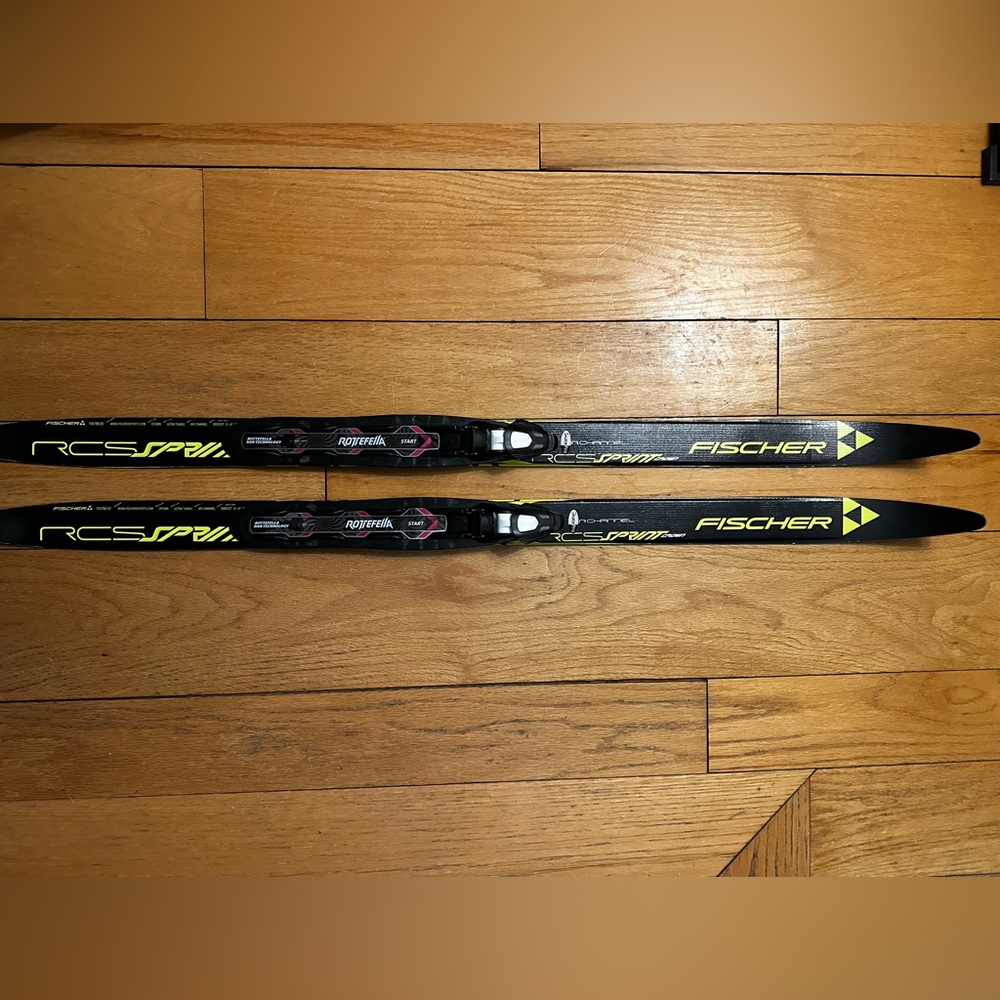 Fischer Youth Cross Country Skis with Bindings